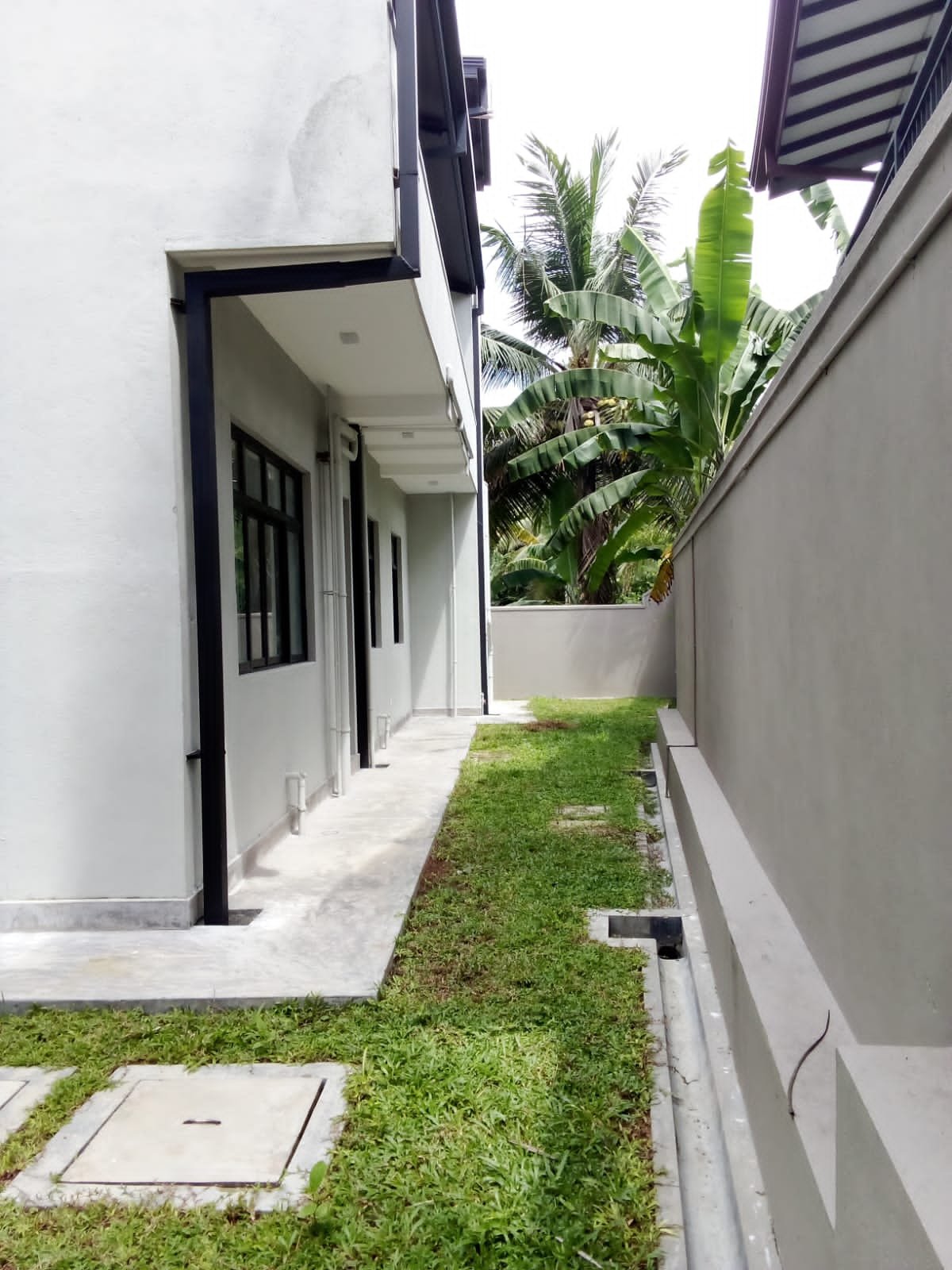 Private Three-Storey Luxury Residence photo 9