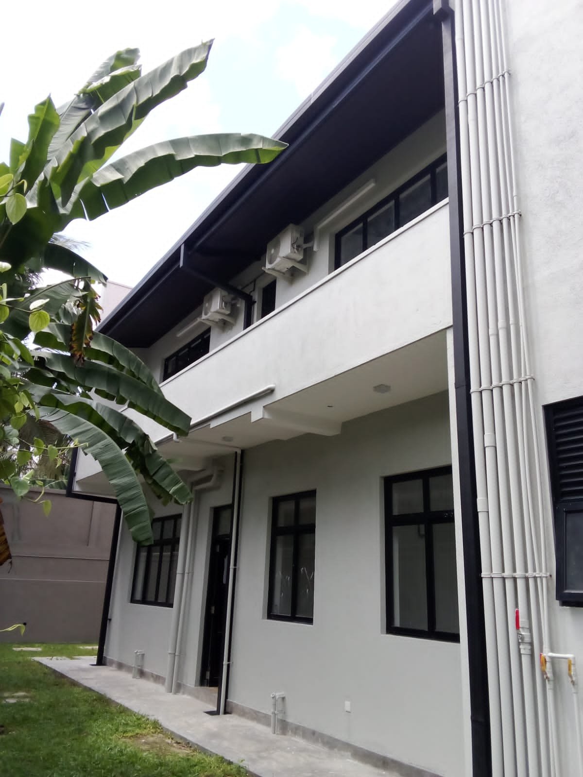 Private Three-Storey Luxury Residence photo 8